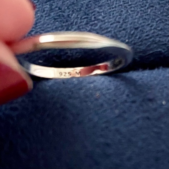 New Missoma Silver Claw Furrow Ring - Picture 4 of 9